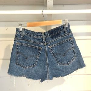 LEVIS Cut-off Jean Shorts Size 28